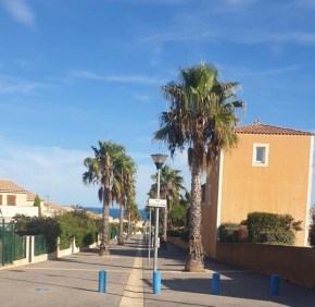 T2 vue mer avec parking privé